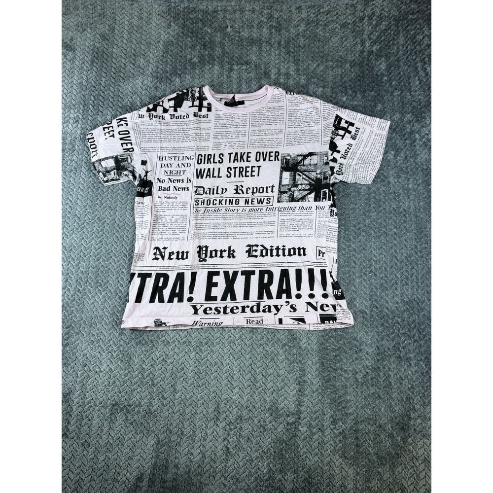 Forever 21 T Shirt Womens Medium Black White Newspaper Graphic Print Crew Neck